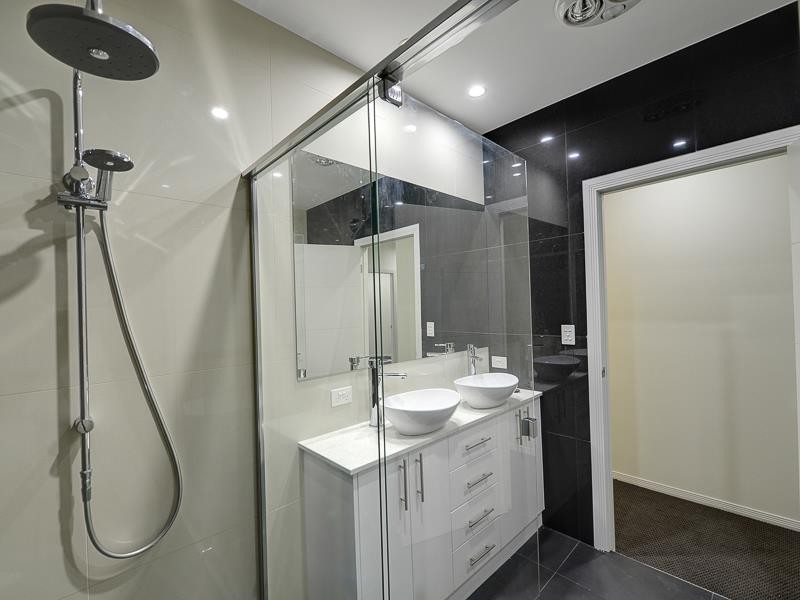 1/32 Edmond Street, Carina QLD 4152