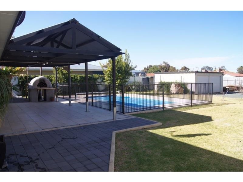 135 Addis Street, Lamington WA 6430