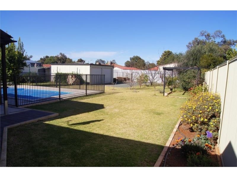 135 Addis Street, Lamington WA 6430