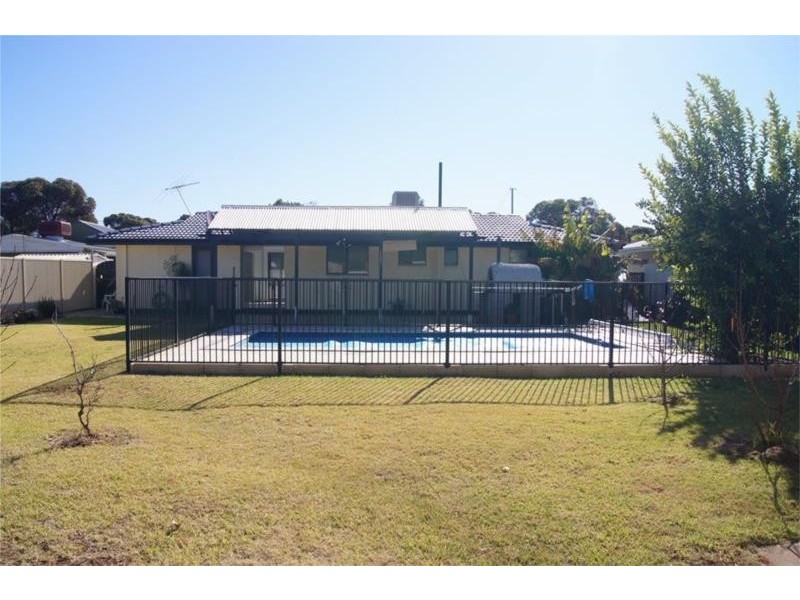 135 Addis Street, Lamington WA 6430
