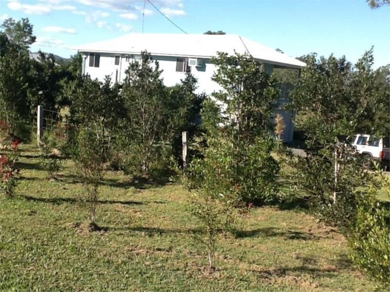 10 Mataranka Road, Veteran QLD 4570