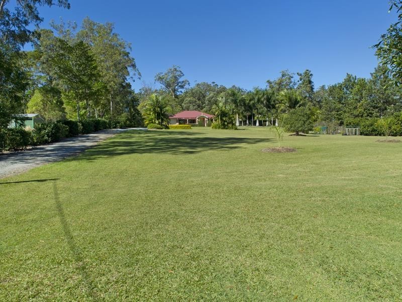 239 Kropp Road, Woodford QLD 4514