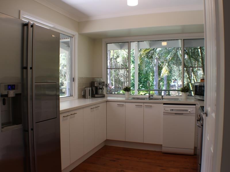 239 Louis Bazzo Drive, Pomona QLD 4568