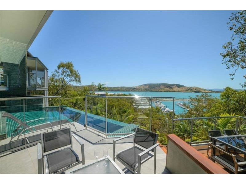 13 Marina Terrace, Hamilton Island QLD 4803