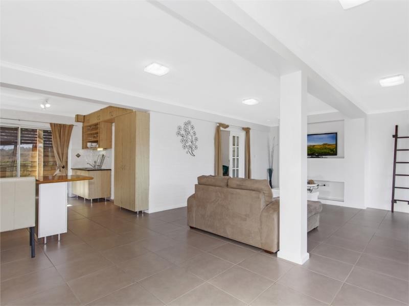 152 Copacabana Drive, Copacabana NSW 2251