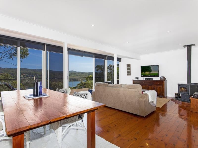 152 Copacabana Drive, Copacabana NSW 2251