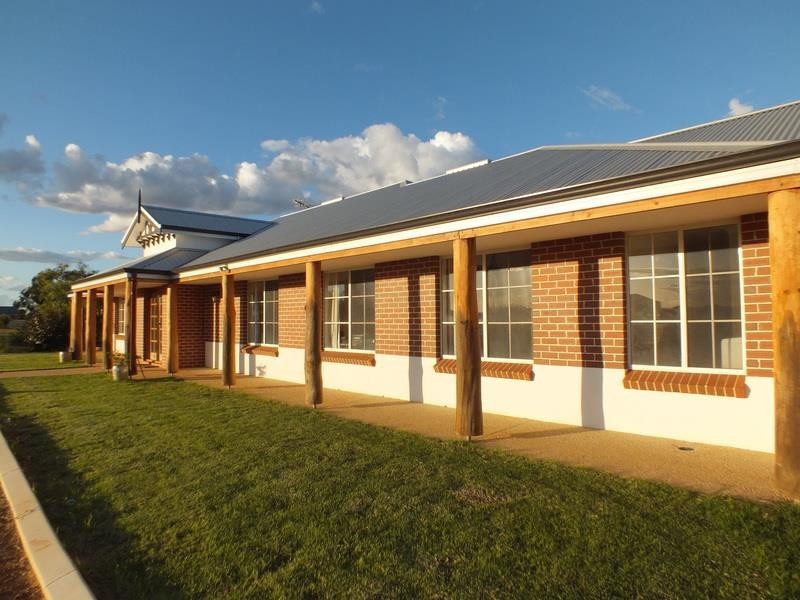 26 Eastlyn Drive, Deepdale WA 6532