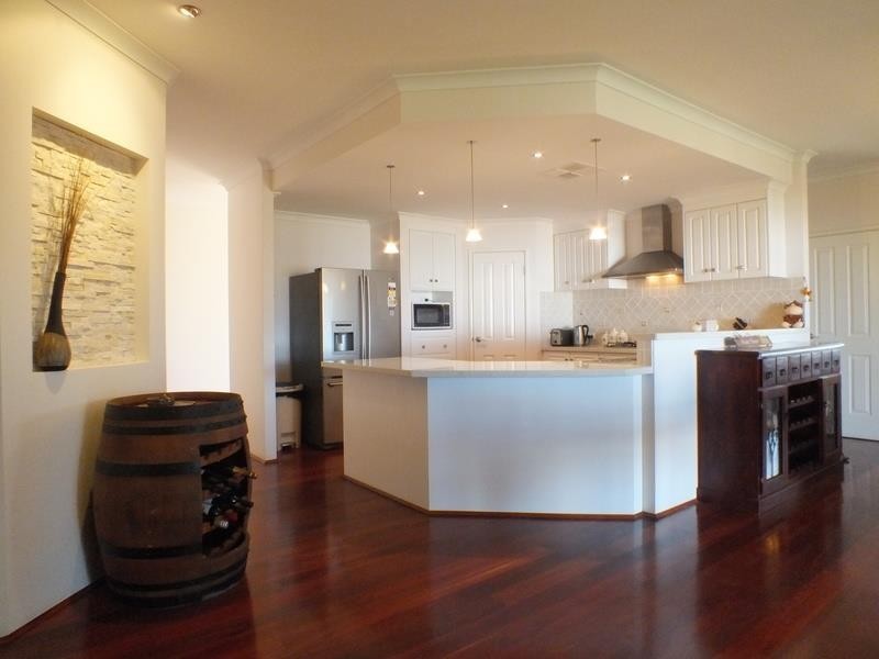 26 Eastlyn Drive, Deepdale WA 6532