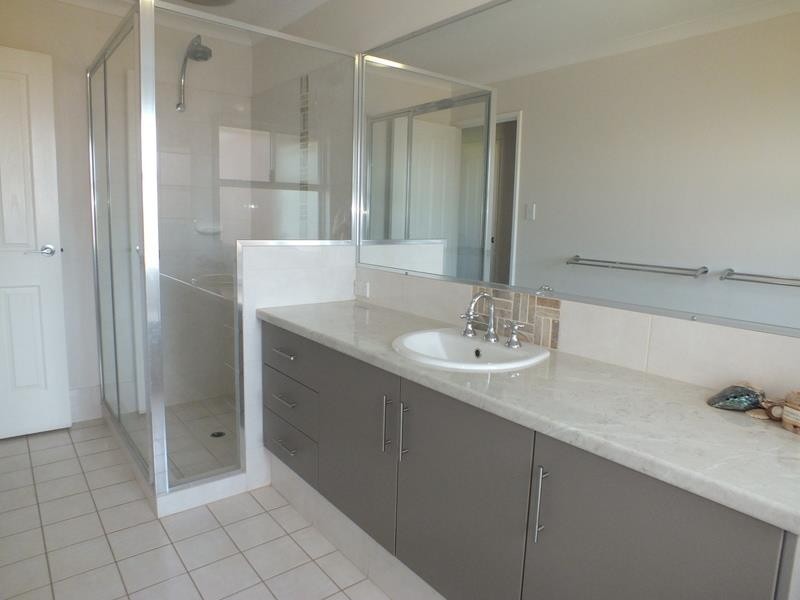 26 Eastlyn Drive, Deepdale WA 6532