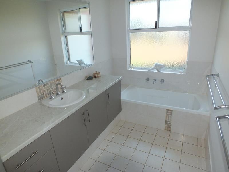 26 Eastlyn Drive, Deepdale WA 6532