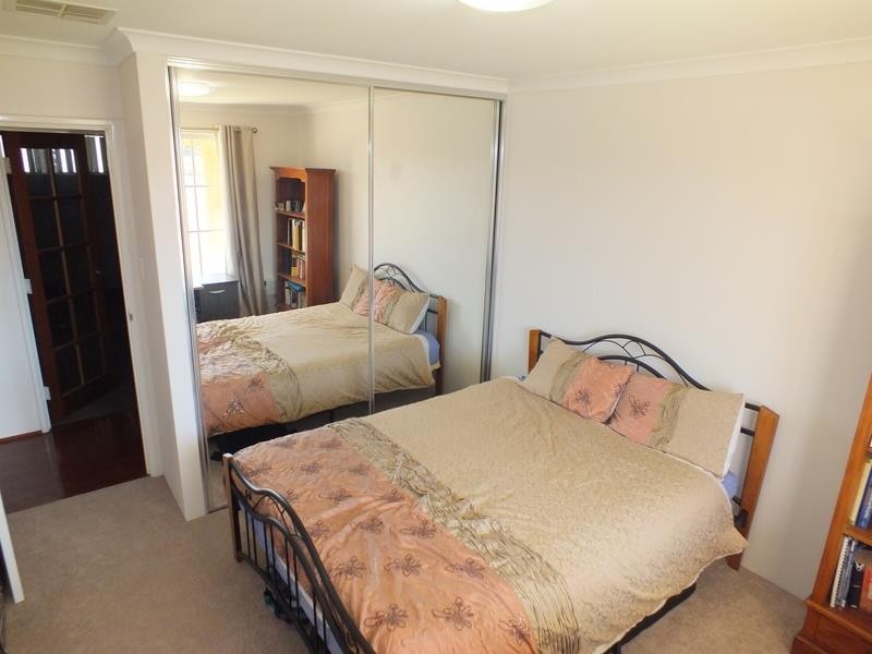 26 Eastlyn Drive, Deepdale WA 6532