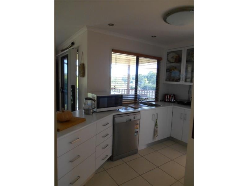 7 Dale Drive, Tiaro QLD 4650