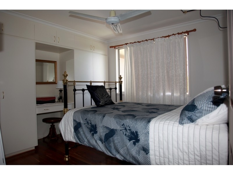676 Clayton Road, Alloway QLD 4670