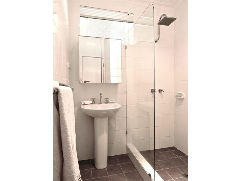 16 Richards Road, High Wycombe WA 6057