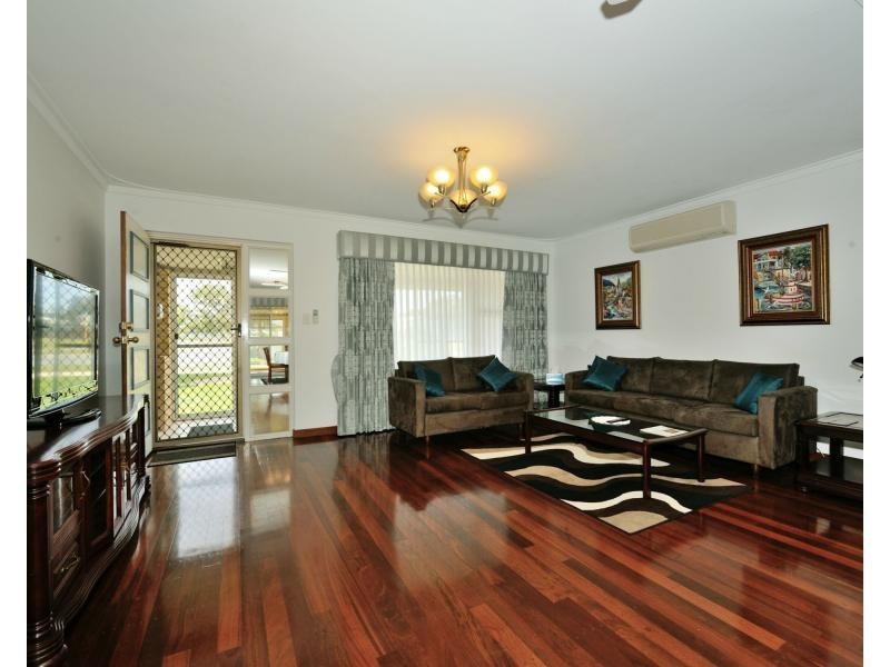 7 Ledgard Street, Rockingham WA 6168