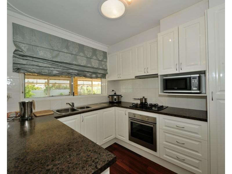 7 Ledgard Street, Rockingham WA 6168