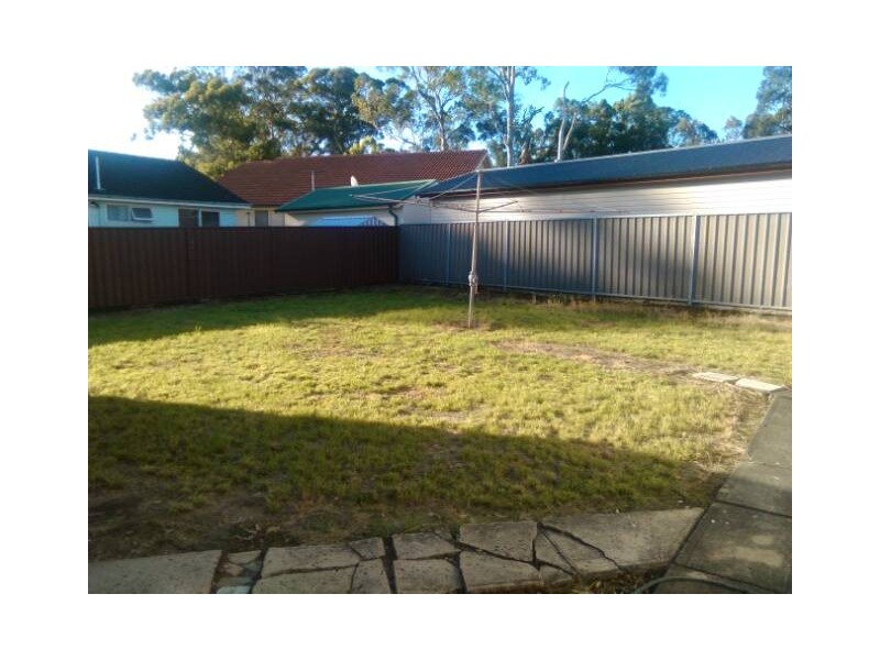 Fairfield West NSW 2165
