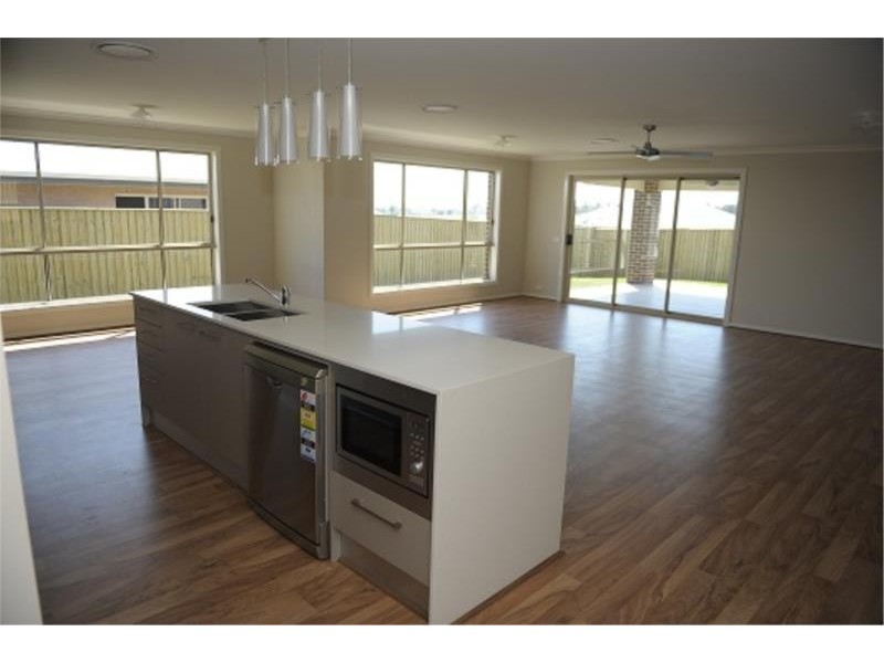 14 Skimmer Street, Chisholm NSW 2322