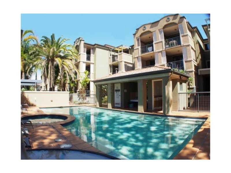 1/38 Petrel Avenue, Mermaid Beach QLD 4218