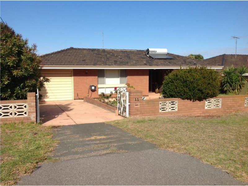 11 Hotspur Road, Spearwood WA 6163