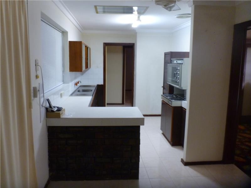 11 Hotspur Road, Spearwood WA 6163