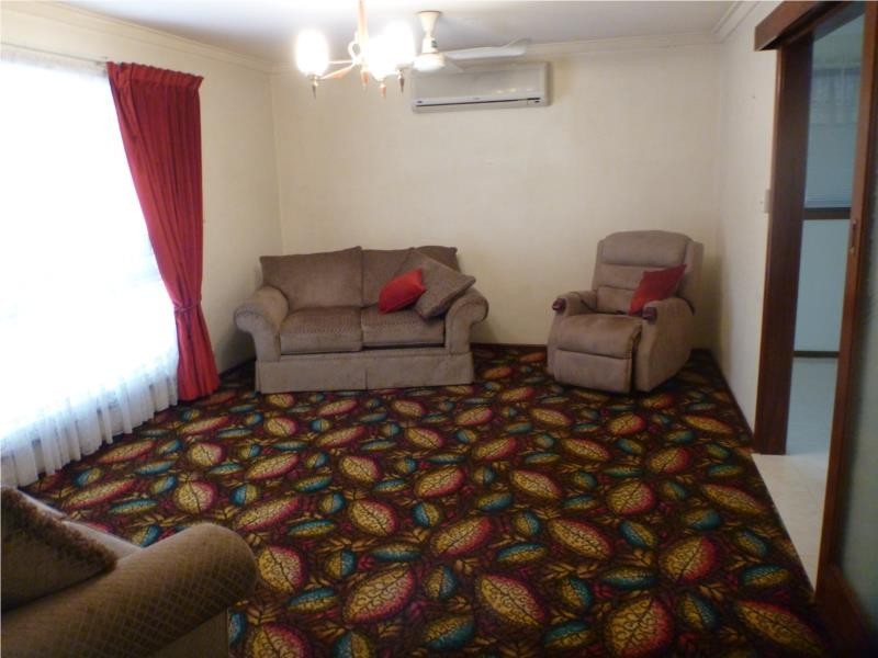 11 Hotspur Road, Spearwood WA 6163