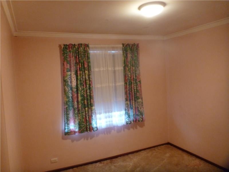 11 Hotspur Road, Spearwood WA 6163