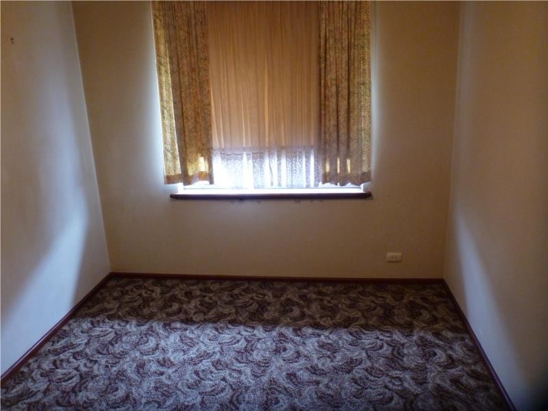 11 Hotspur Road, Spearwood WA 6163