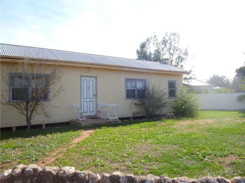 10 Mitchell Avenue, Dareton NSW 2717