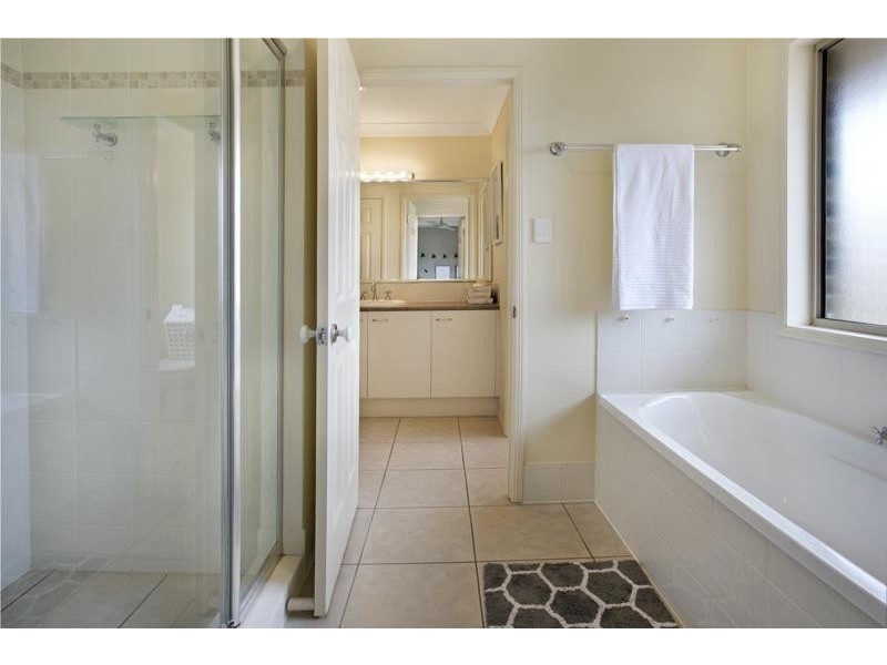 20 Haase Place, Bellbowrie QLD 4070