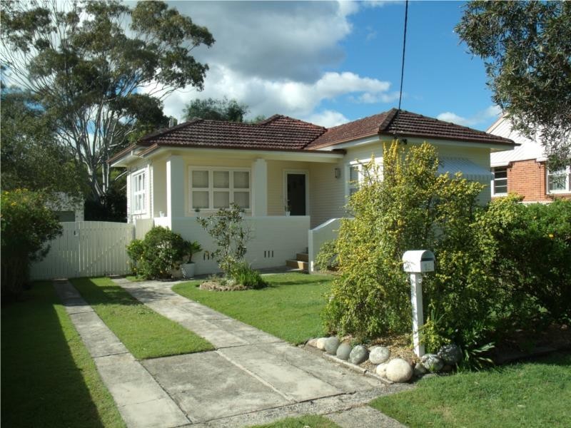 18 Bahtoo Parade, Taree NSW 2430