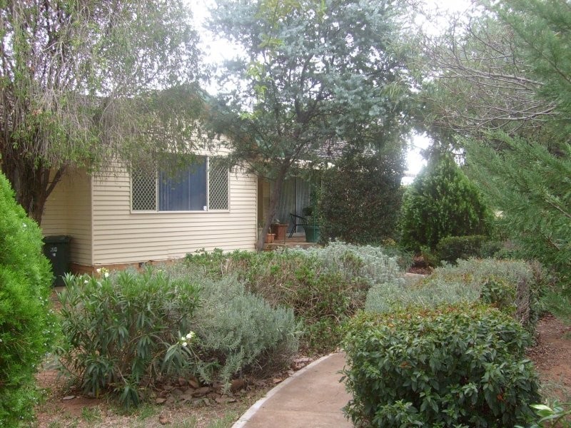 110 Maxwell street, Wellington NSW 2820