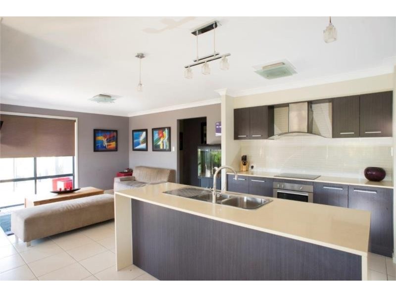 5 Eureka Street, North Lakes QLD 4509