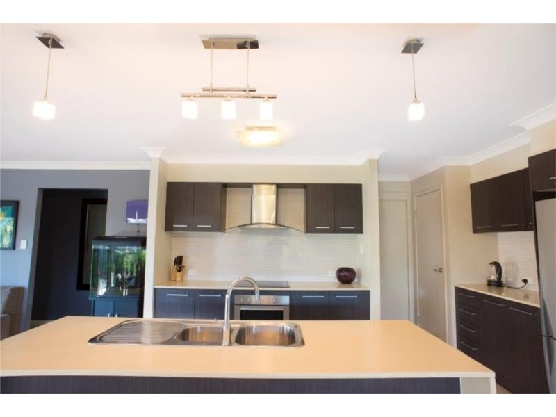 5 Eureka Street, North Lakes QLD 4509