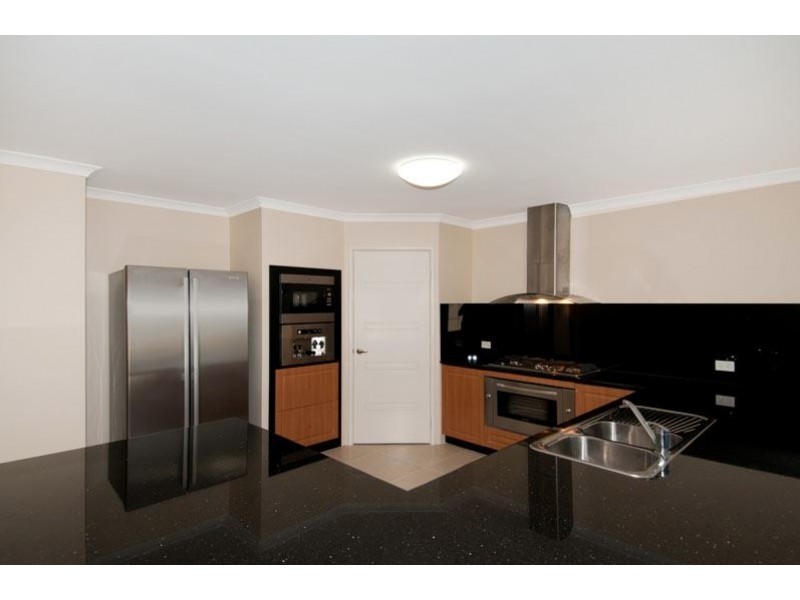 6 Anglesea Way, Madora Bay WA 6210