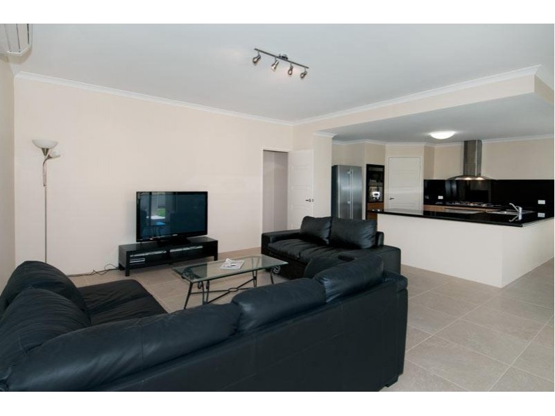 6 Anglesea Way, Madora Bay WA 6210