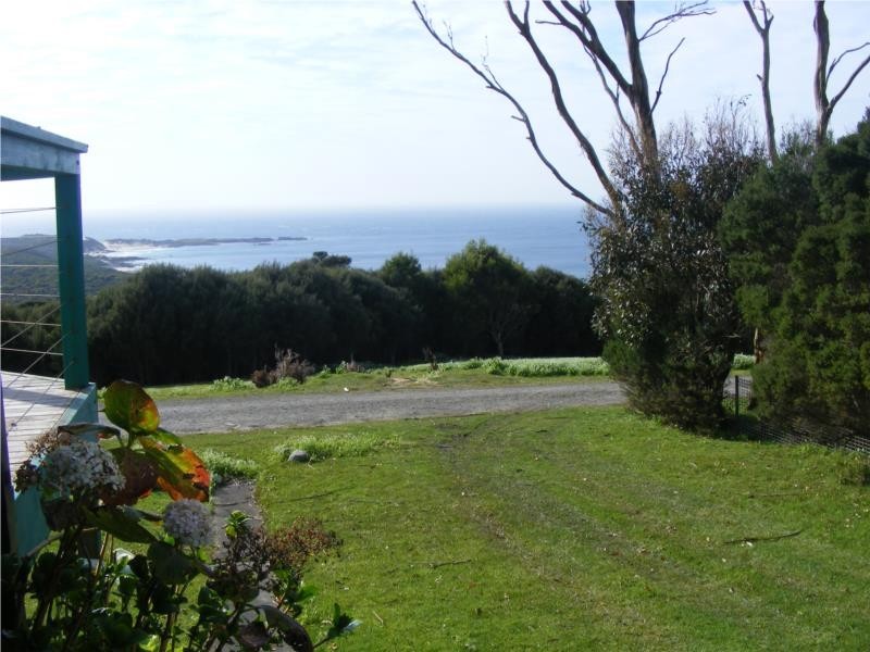 11 Boronia Drive, Grassy TAS 7256