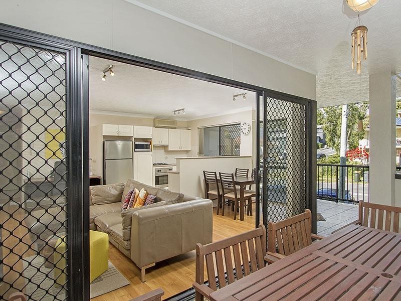 2/51 Miskin Street, Toowong QLD 4066