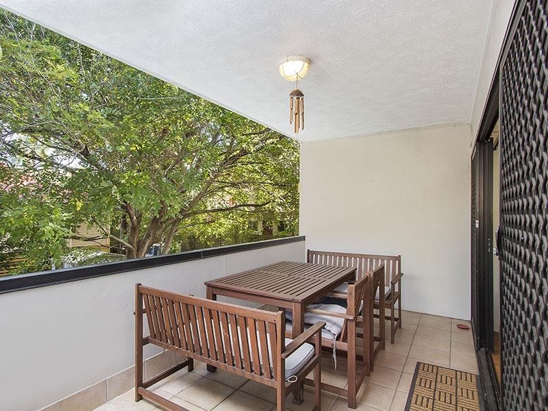 2/51 Miskin Street, Toowong QLD 4066