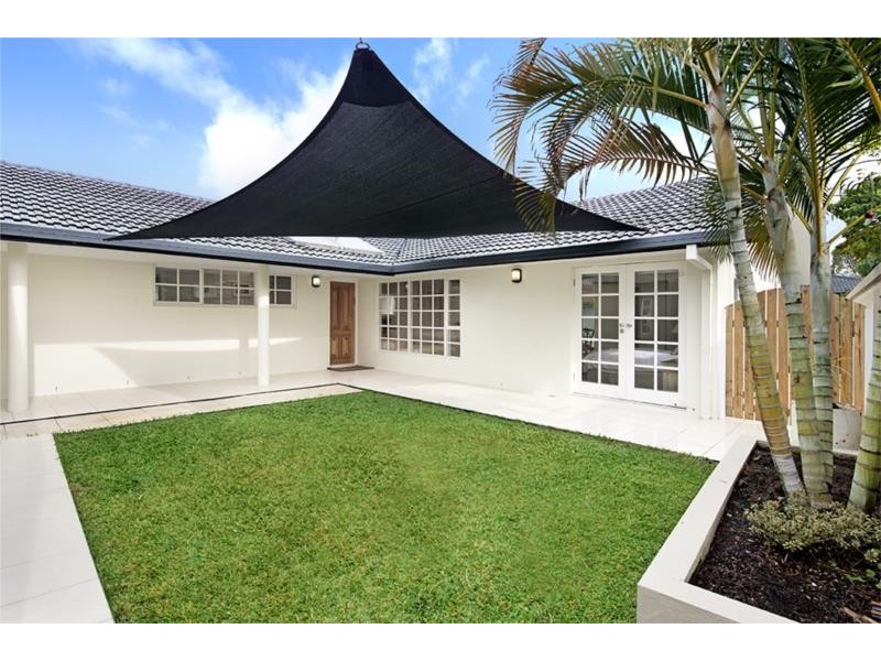 25 Brindisi Avenue, Isle Of Capri QLD 4217