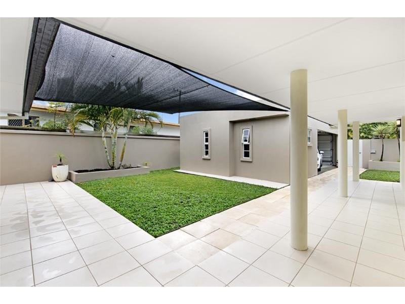 25 Brindisi Avenue, Isle Of Capri QLD 4217