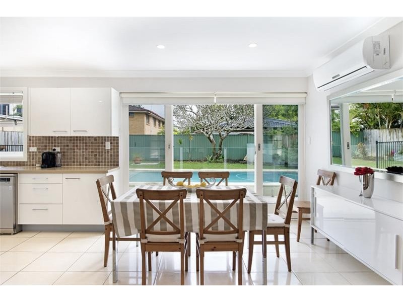 25 Brindisi Avenue, Isle Of Capri QLD 4217