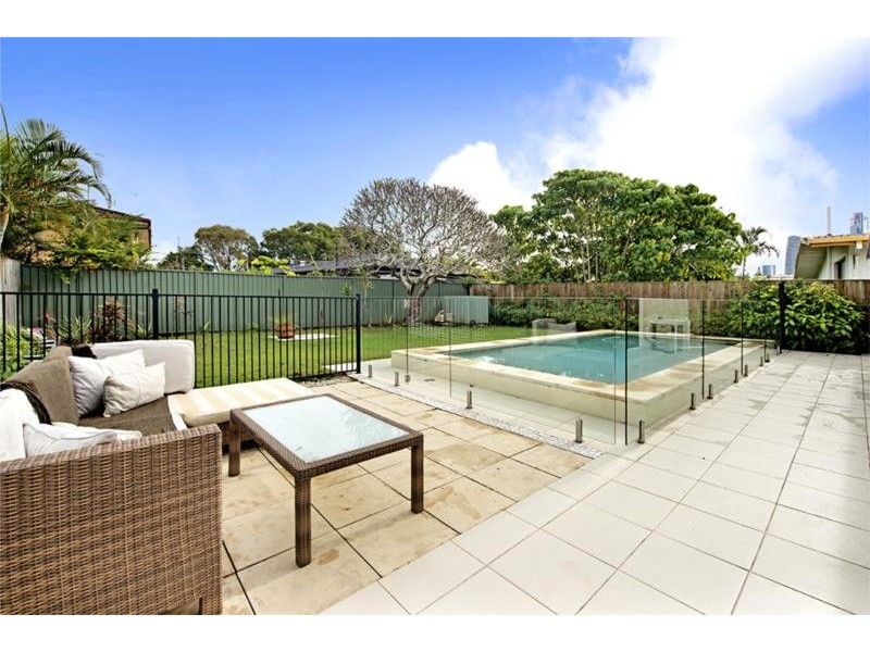 25 Brindisi Avenue, Isle Of Capri QLD 4217