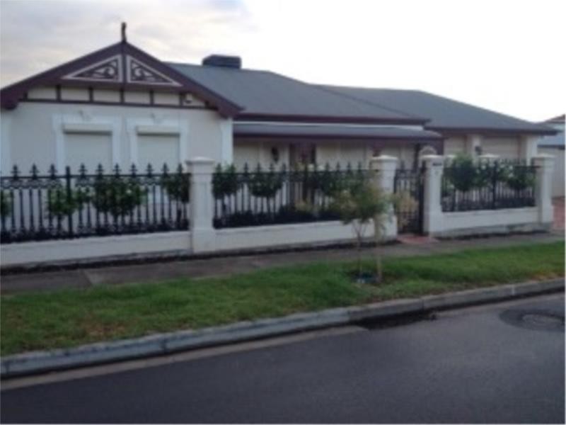 17 Blyth Street, Clearview SA 5085