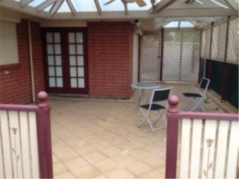 17 Blyth Street, Clearview SA 5085