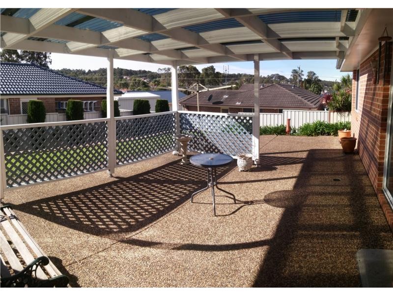 8 Bracken Close, Cameron Park NSW 2285