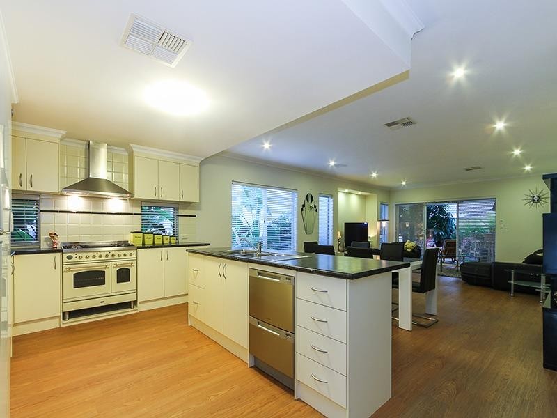 40 Jacksonia Promenade, Success WA 6164