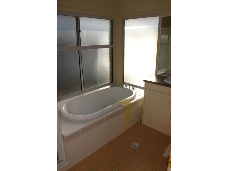 23 PLACID COURT, Varsity Lakes QLD 4227