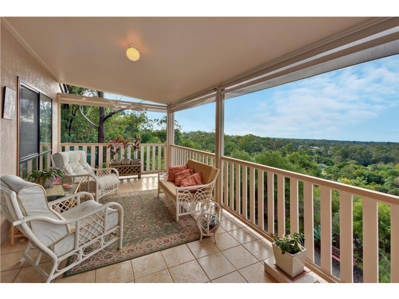 7 Knowles Place, Glass House Mountains QLD 4518