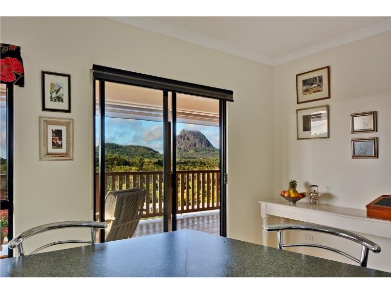 7 Knowles Place, Glass House Mountains QLD 4518